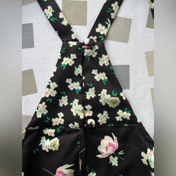 LC Lauren Conrad Black Floral Flowy Tank Top Size Small - Picture 2 of 9